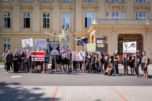 Slezská nemocnice Opava - Průvod proti kouření