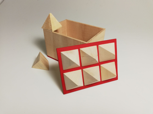 Adéla Dostálová - Kubistická krabička